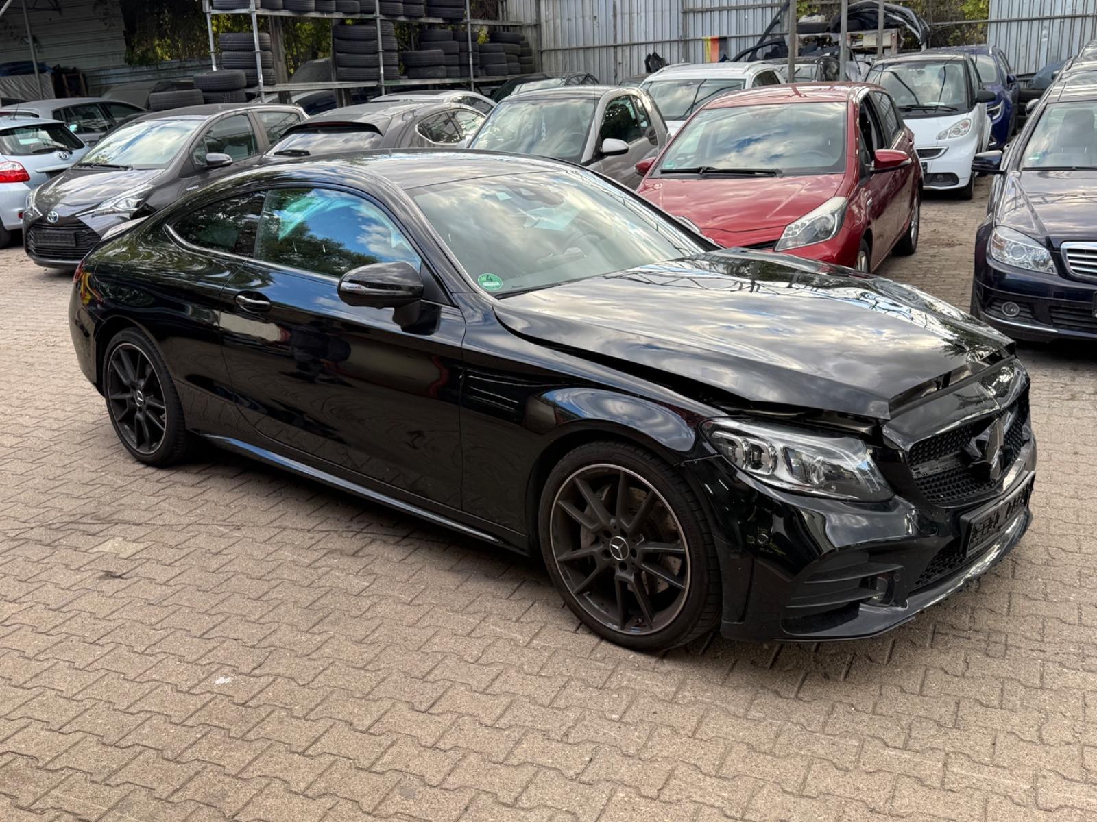 Mercedes-Benz C 300 Coupe  AMG  360KAMERA HEAD-UP BURMESTER