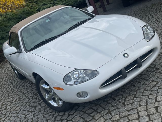 Jaguar XK8 Cabriolet / 34.000 km ! Perfect