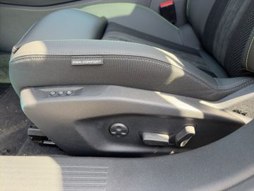 Peugeot 308 SW GT HYBRID 145 e-DSC6