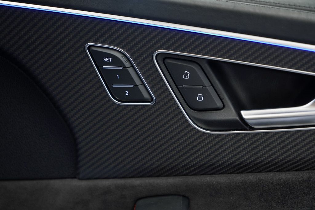 Audi Rsq8