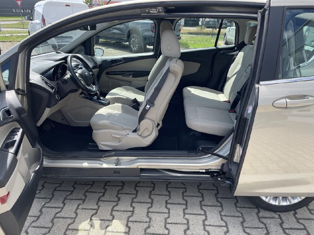 Fahrzeugabbildung Ford B-MAX Titanium, Autom., Kamera, Sitzheiz.