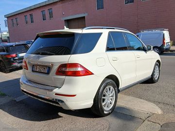 Mercedes ML 250 - 6