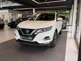 Nissan Qashqai 1.3 DIG-T N-Connecta Pano Navi Kam SitzH - Nissan Qashqai Gebrauchtwagen in Dresden