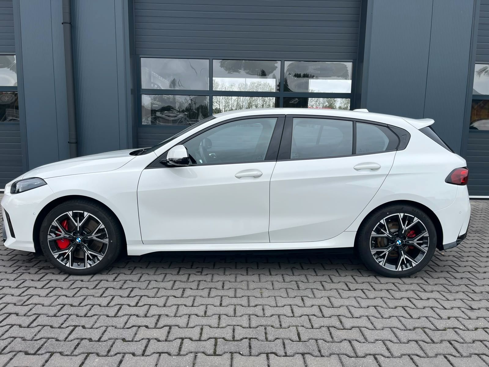 BMW 120i M SPORT ADAPT.LED 360° KAMERA HUD DAB imagem 3
