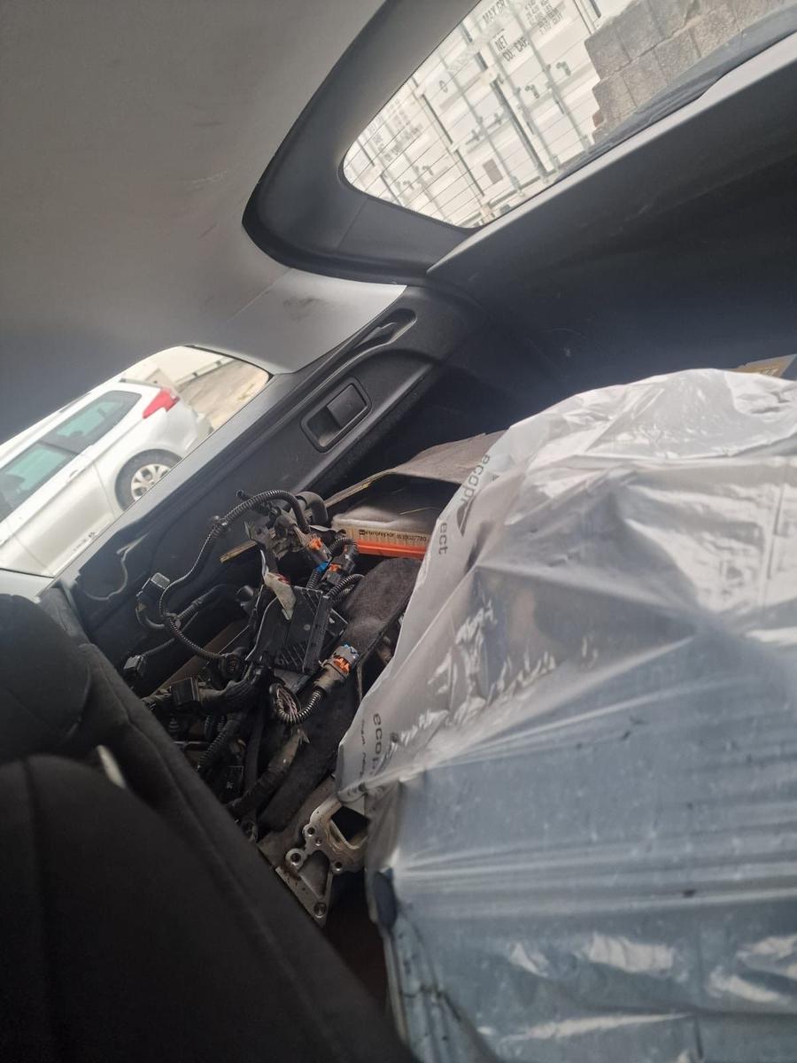 Peugeot 308 2014 — photo 6