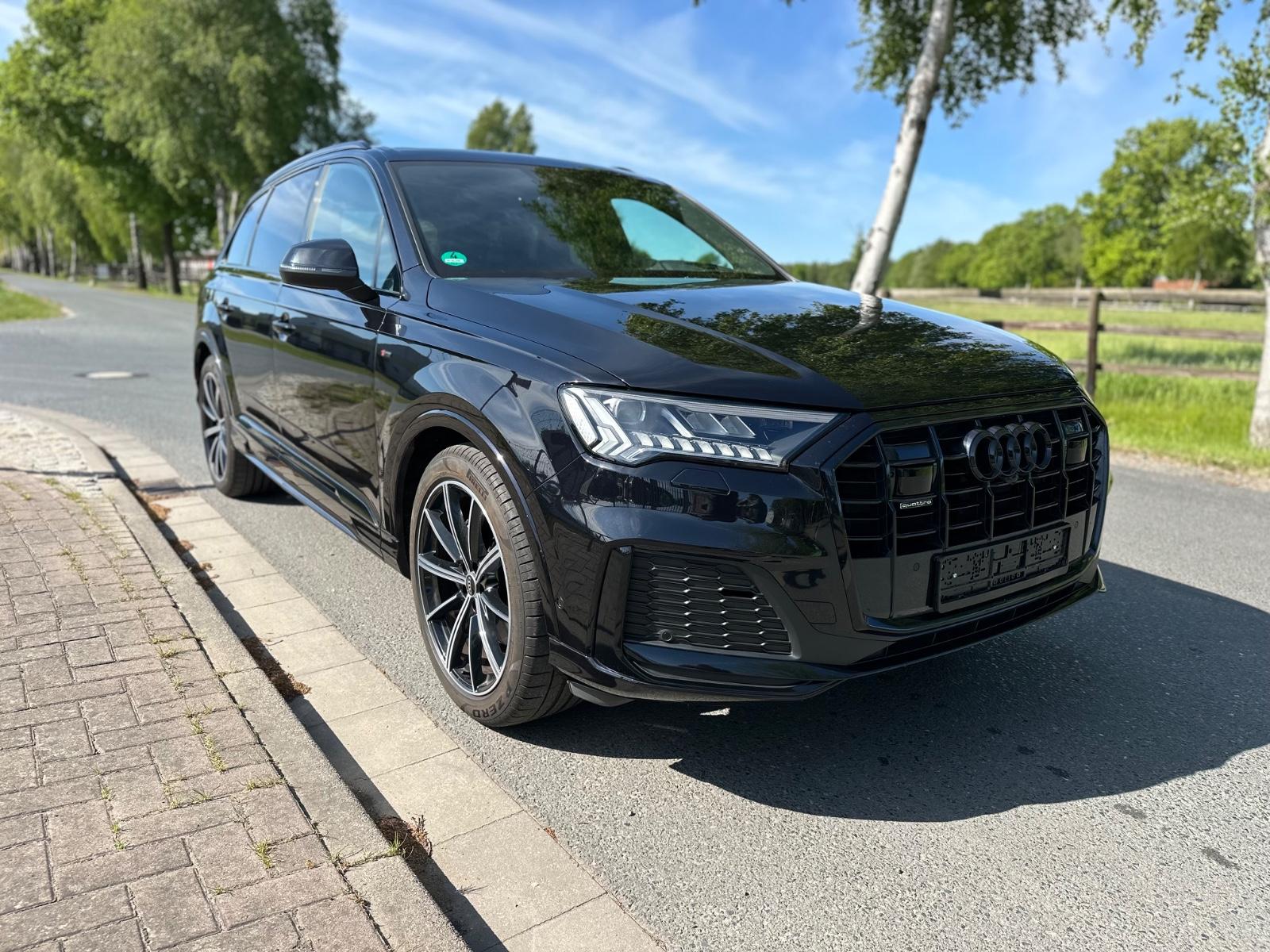 Audi Q7 50 TDI quattro S line Matrix