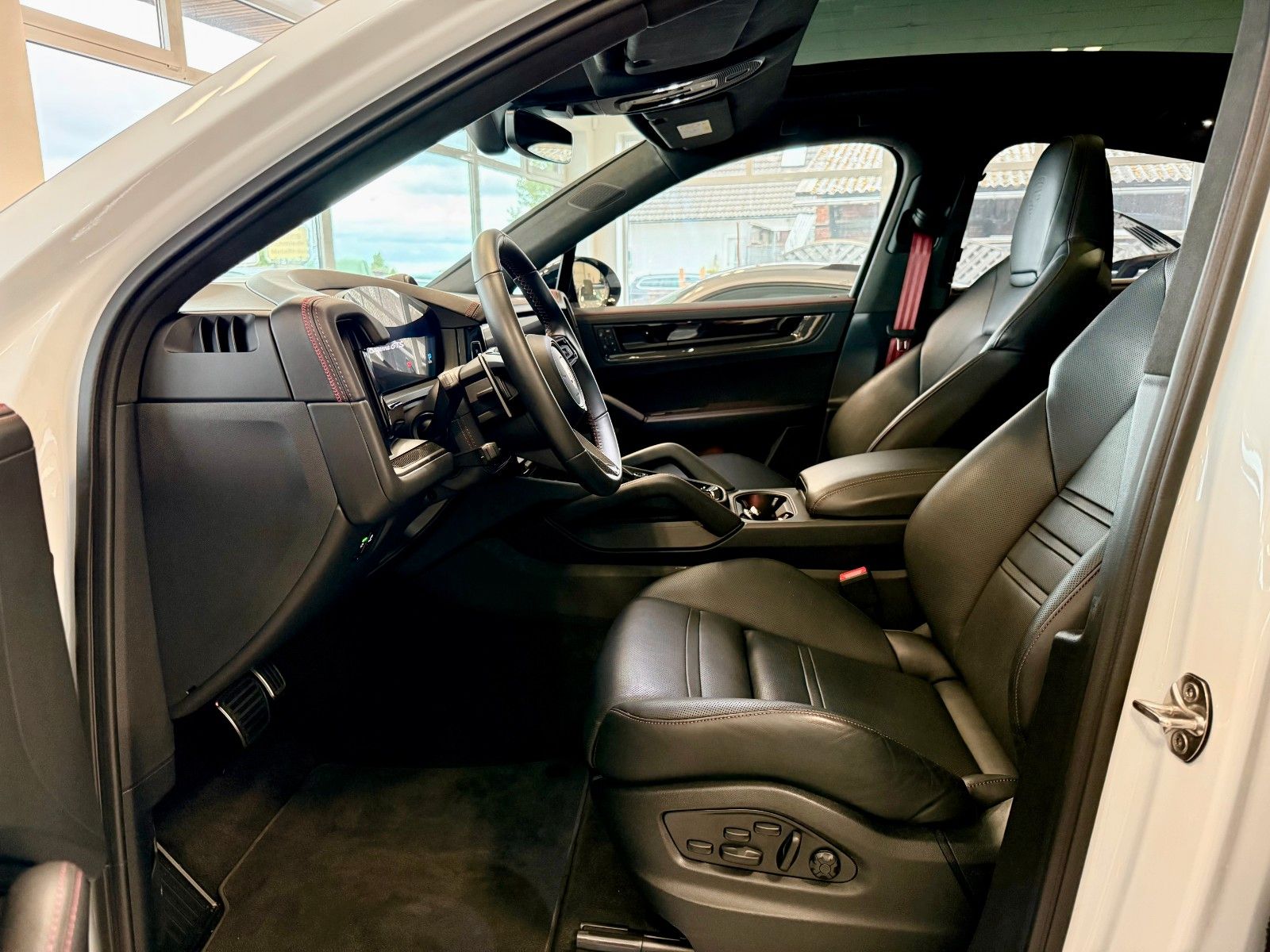 Fahrzeugabbildung Porsche Cayenne GTS Coupe SportDesign/AHK/ACC/HeadUp
