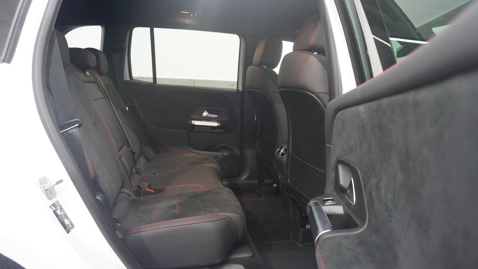 Mercedes-Benz GLB 200 d AMG MultiBeam/Ambiente+/ACC/Keyless foto 15