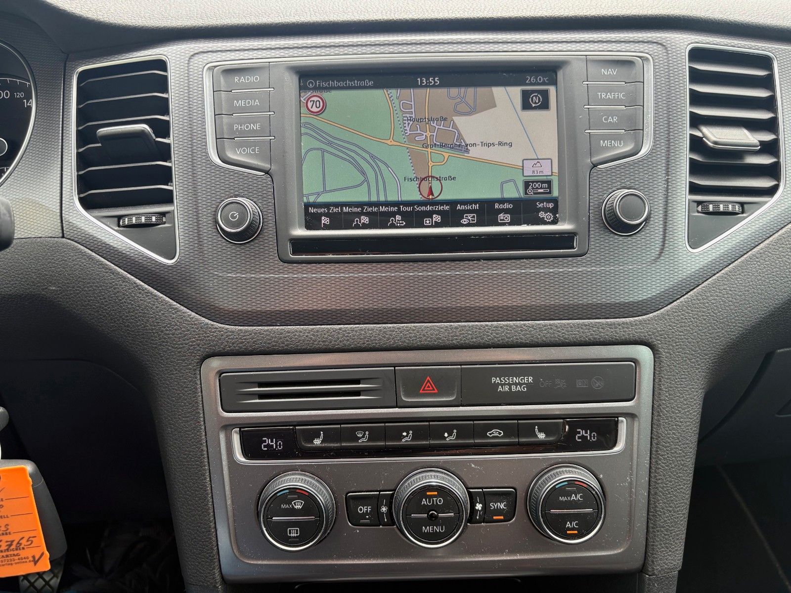 Fahrzeugabbildung Volkswagen Golf Sportsvan VII 1.6 TDI Lounge Navi PDC SHZ