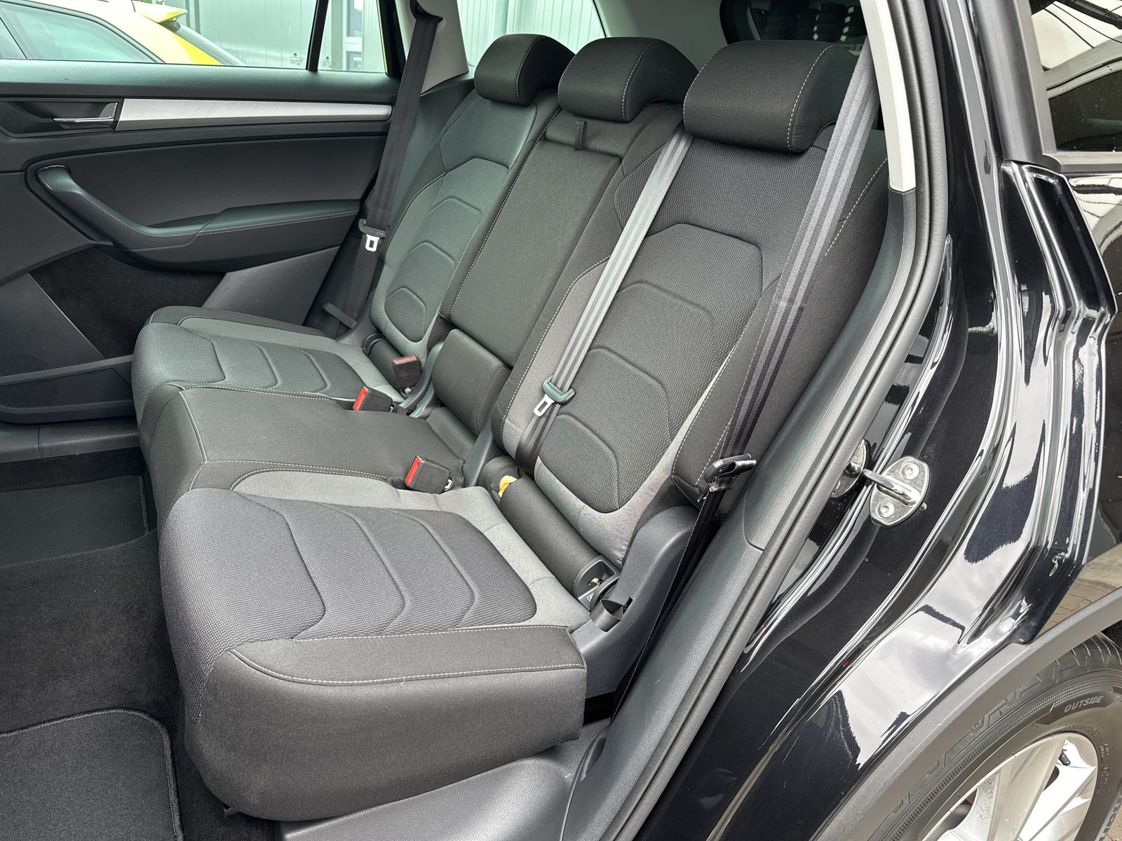 Fahrzeugabbildung SKODA Kodiaq Ambition NAV+MATRIX+ACC+AHK+KAMERA+17ZOLL