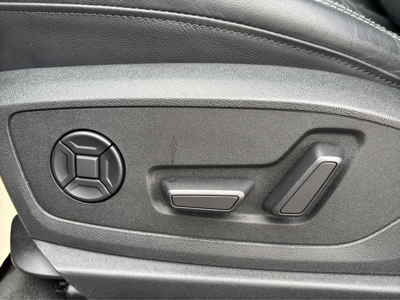 Audi Q8 e-tron - Bild 15
