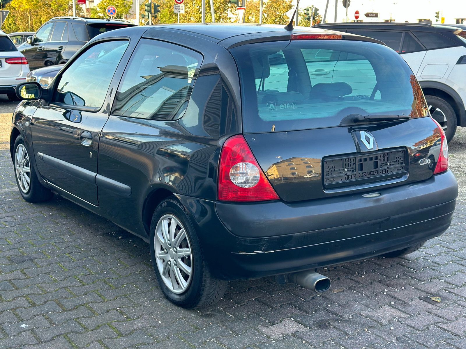 Fahrzeugabbildung Renault CLIO II EXPRESSION*AUTOM.+MOD.2004+KLIMAAUTOM.*