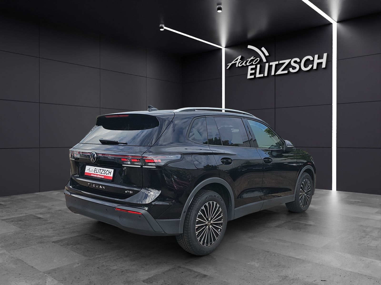 Fahrzeugabbildung Volkswagen Tiguan Life eTSI DSG LED+ ACC AHK SH AID LRHzg R