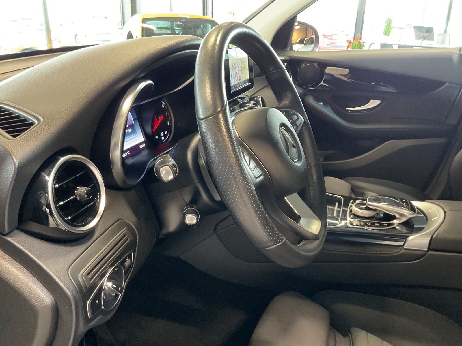 Mercedes-Benz GLC 300 4Matic Exclusive AHK Kamera LED Navi 19 foto 24