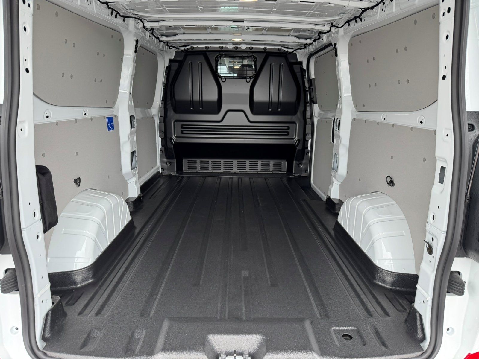 Volkswagen T7 Transporter - Bild 5