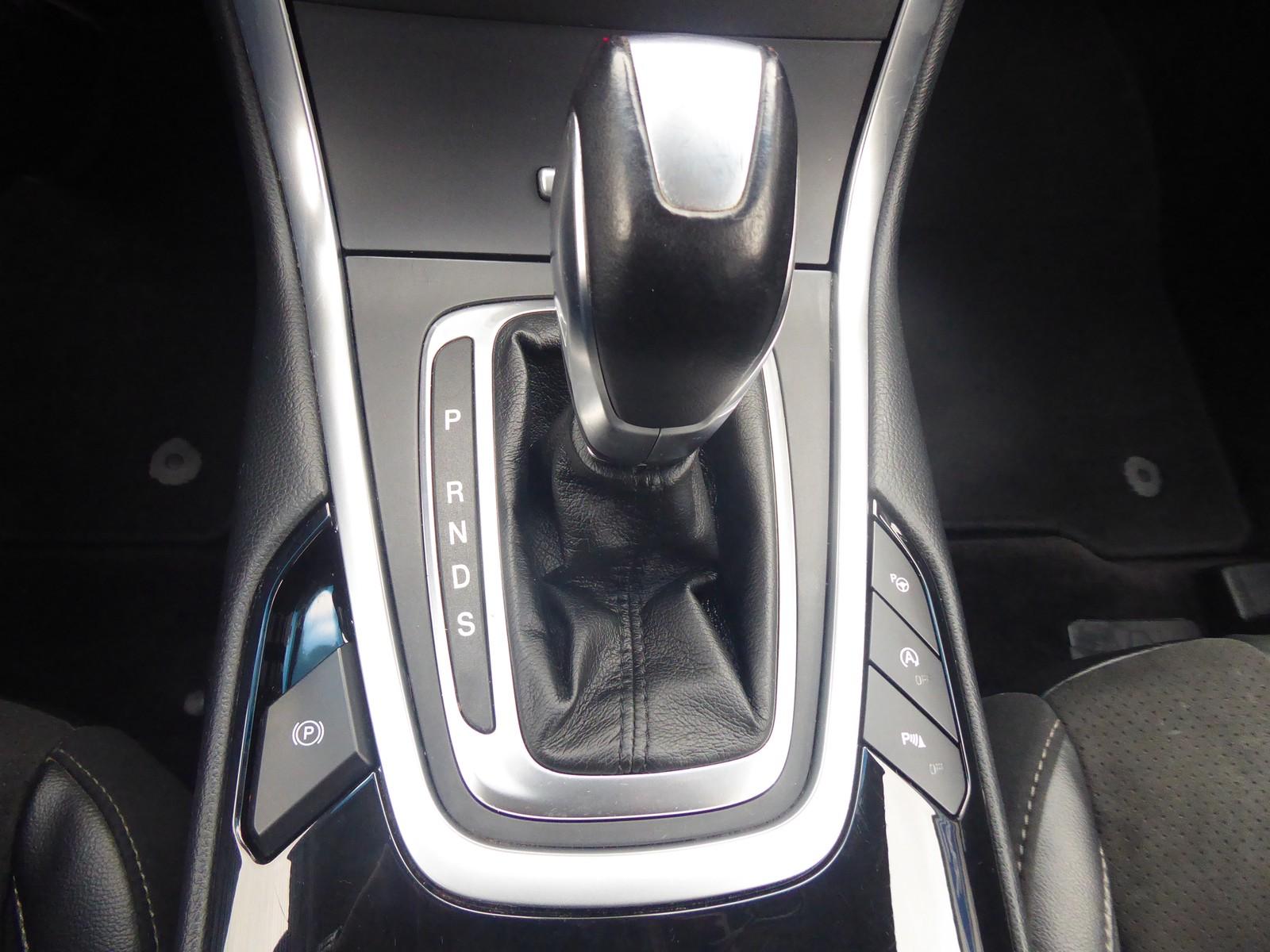 Ford Edge Sport 4x4 8-Fach bereift