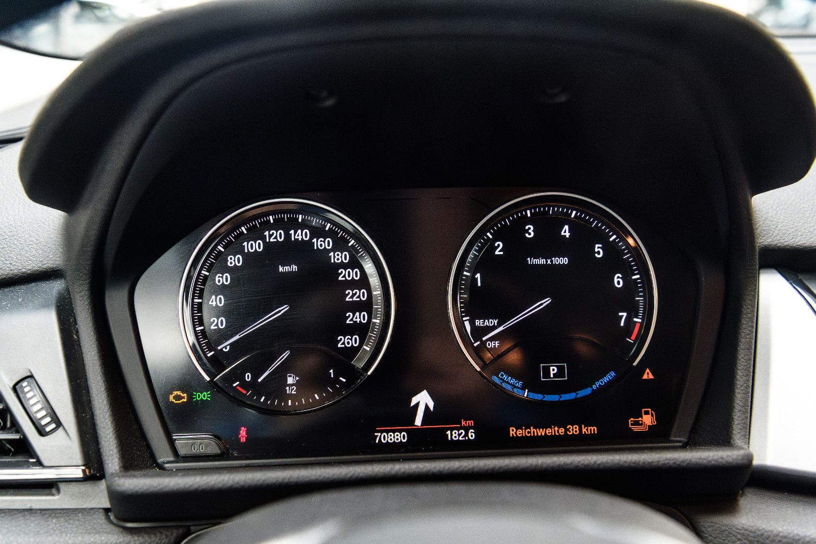 Fahrzeugabbildung BMW 2er Active Tourer 225 xe Advantage Kamera 165kw
