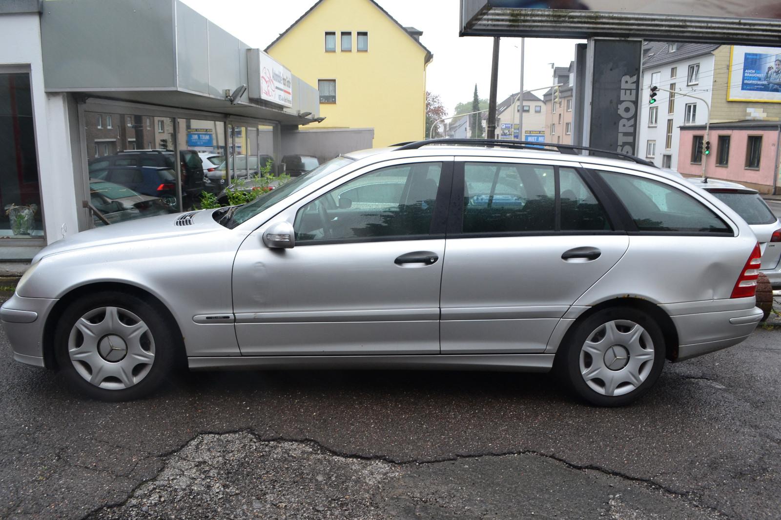 Mercedes-Benz C180 2004 — photo 8