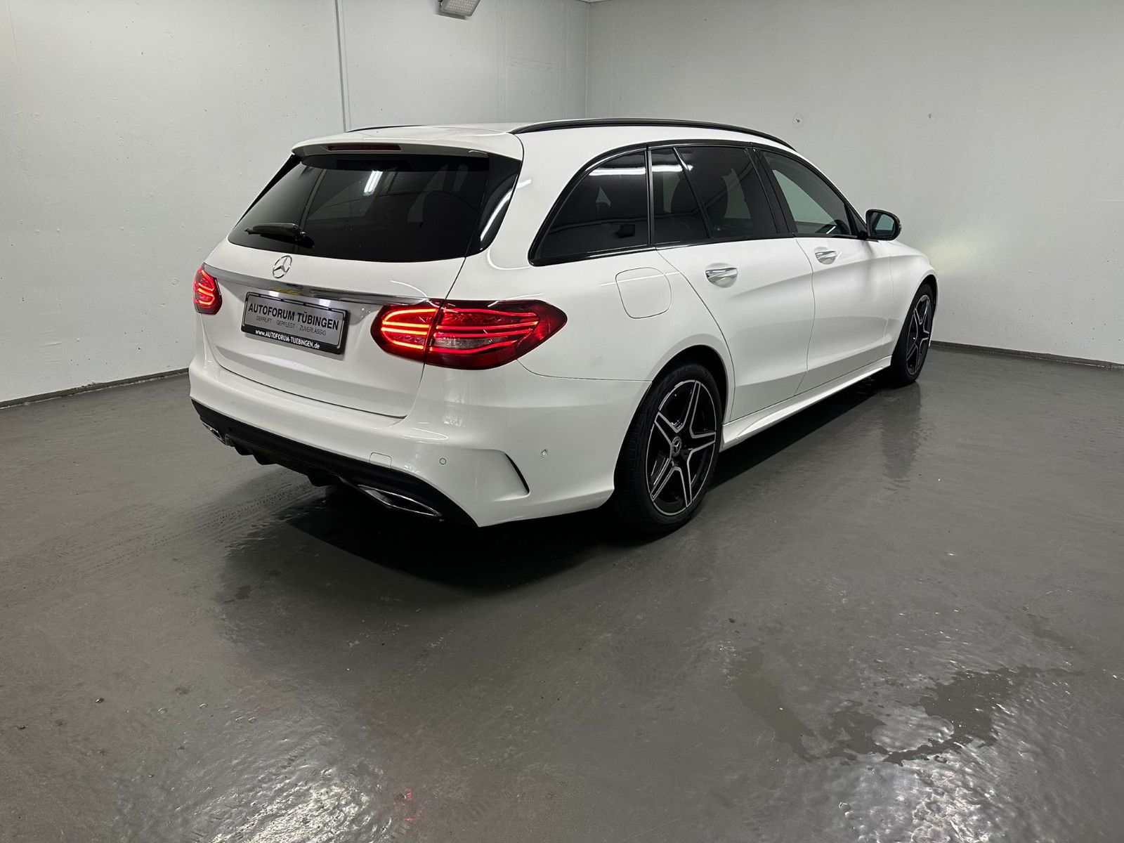 Fahrzeugabbildung Mercedes-Benz C 220 d 4MATIC T  *AMG-LINE*NIGHT*SDH*