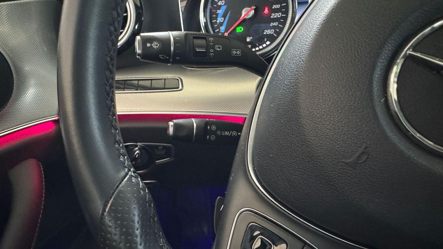 Mercedes-Benz E 220 E 220 d  Avantgarde LED/NAVI/CARPLAY