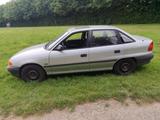 Opel Astra F Stufenheck, 1,6i , Baujahr 1993 - Opel Astra: Stufenheck