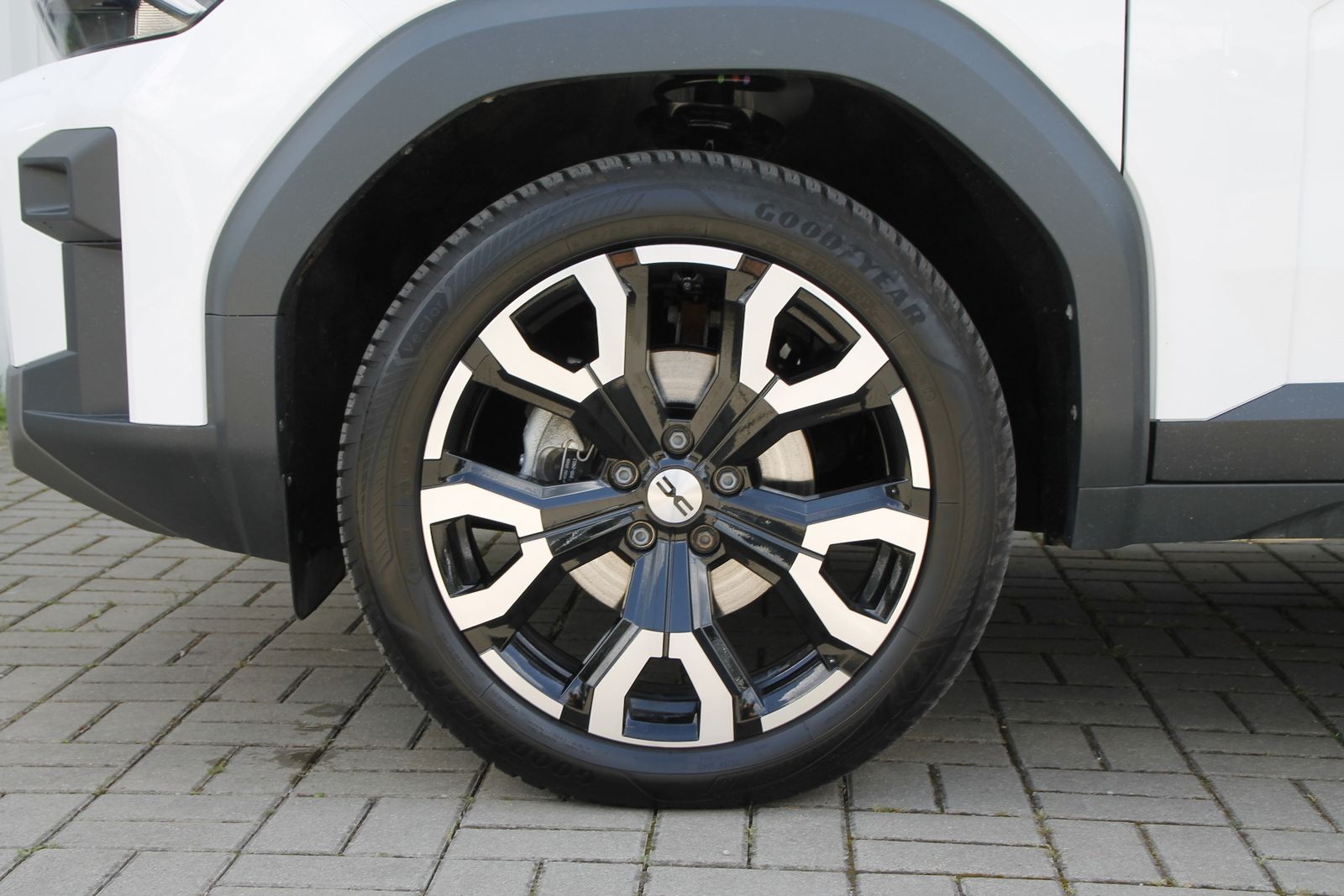 Fahrzeugabbildung Dacia Bigster Journey hybrid 155