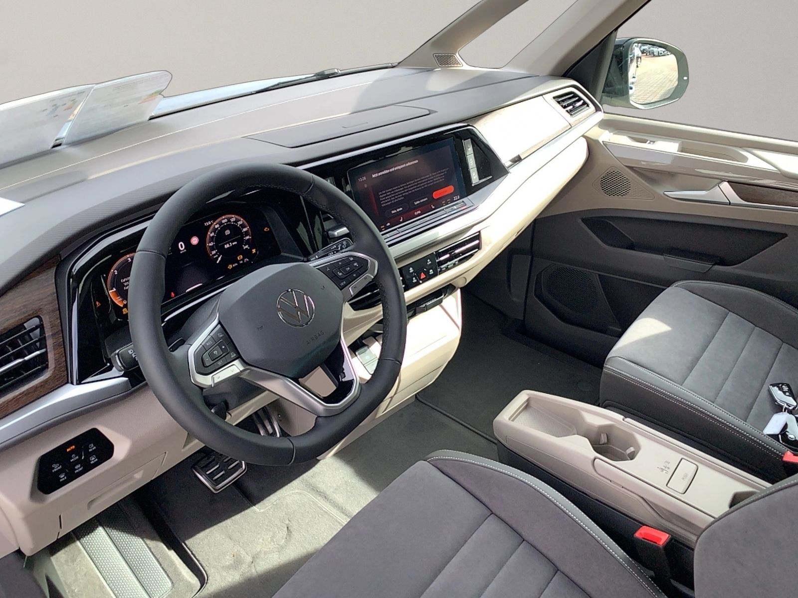 T7 Multivan 2.0 TDI Style LÜ, AHK, Navi, Sthzg,