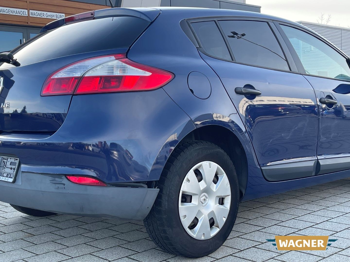 Fahrzeugabbildung Renault Megane III Authentique 1.6 16V 100