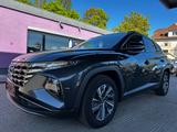 Hyundai Tucson Select Mild-Hybrid 4WD "HU/AU+Service neu - Hyundai TUCSON in Halle