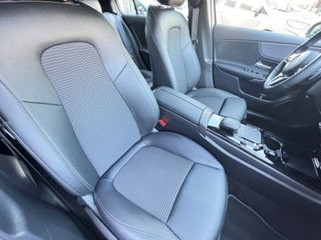 Mercedes A 180 - 11