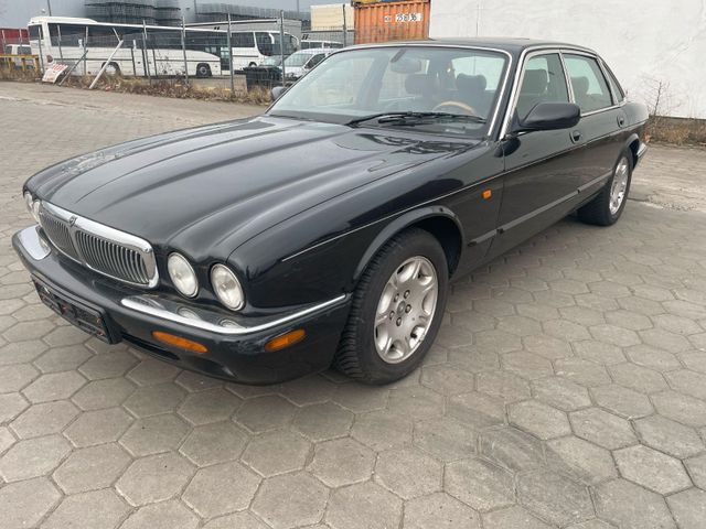 Jaguar XJ8  4.0L  V8