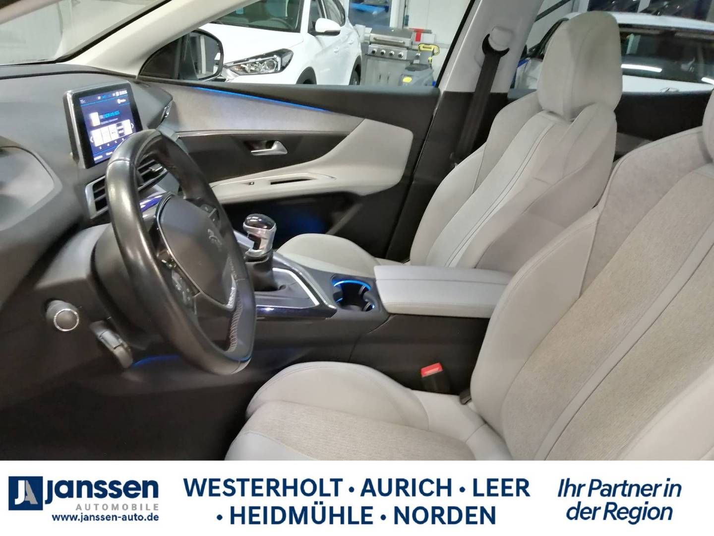 Fahrzeugabbildung Peugeot 3008 PureTech Stop & Start