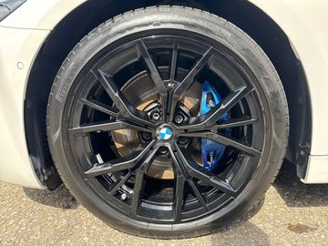 BMW 520d xDrive Touring M Sportpaket Head-Up HiFi
