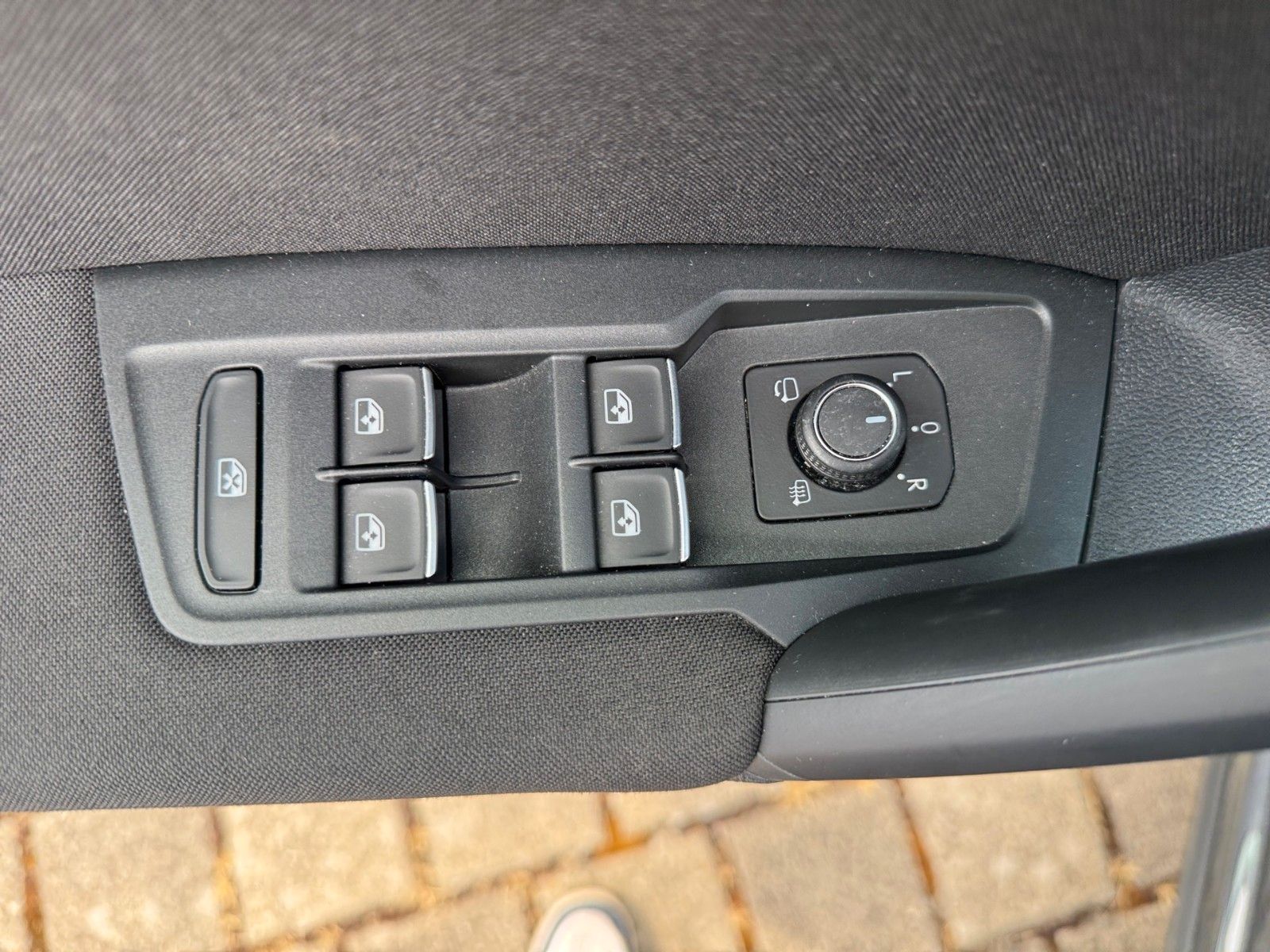 Fahrzeugabbildung Volkswagen Tiguan Life ACTIVE 1.5 TSI