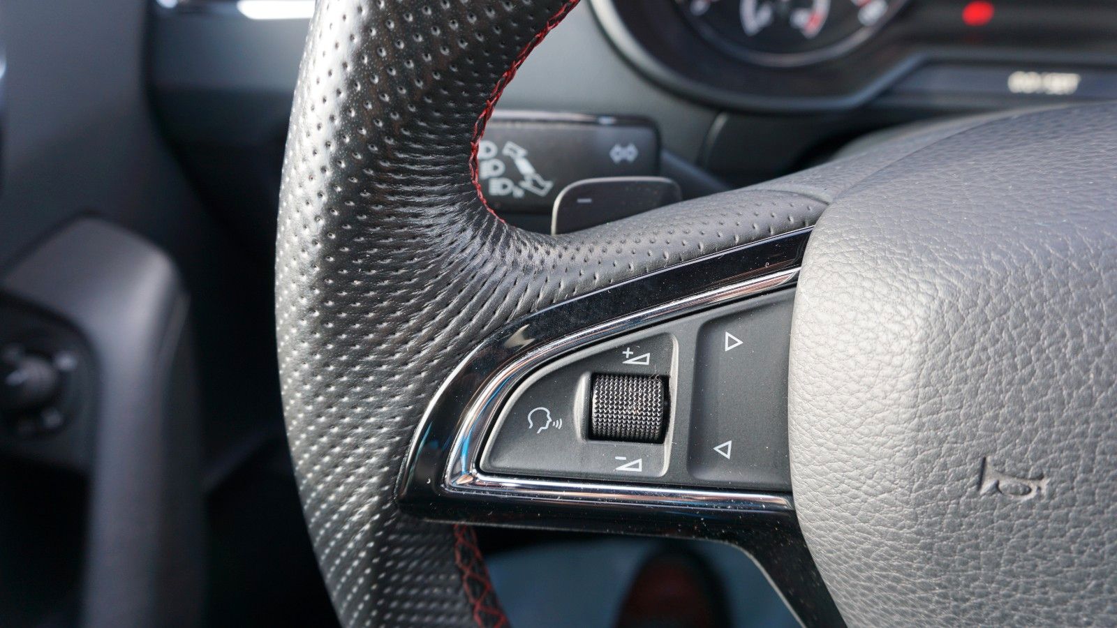 Fahrzeugabbildung SKODA Octavia Combi RS,DSG, Navi,ACC,Memory,LED,+WR