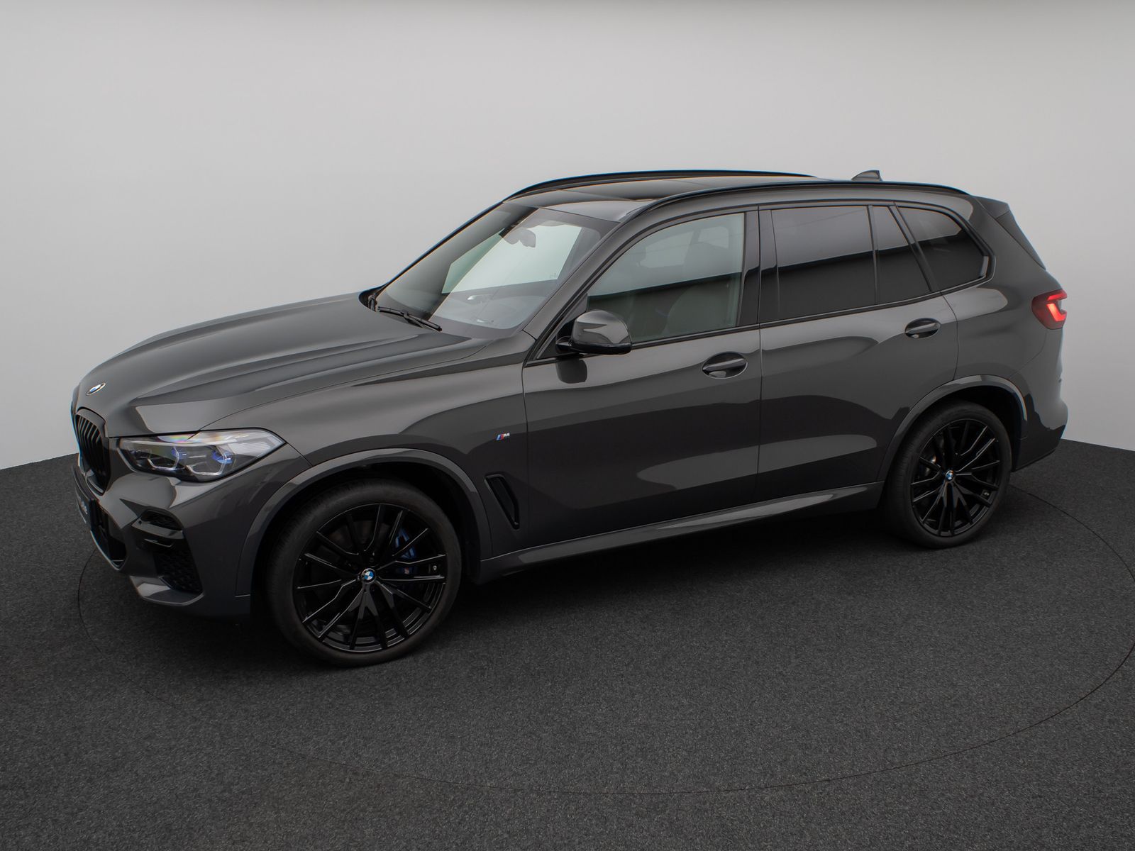 Fahrzeugabbildung BMW X5 xD40d M Sport Panorama Kamera HUD DAB HiFi