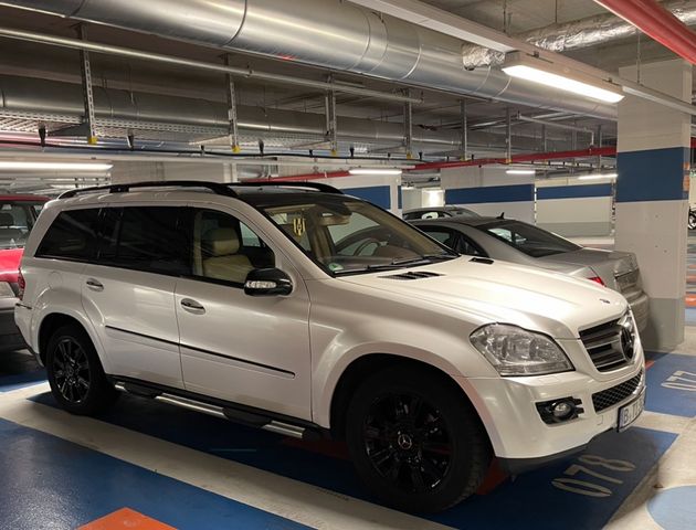 Mercedes-Benz GL 450 4MATIC -