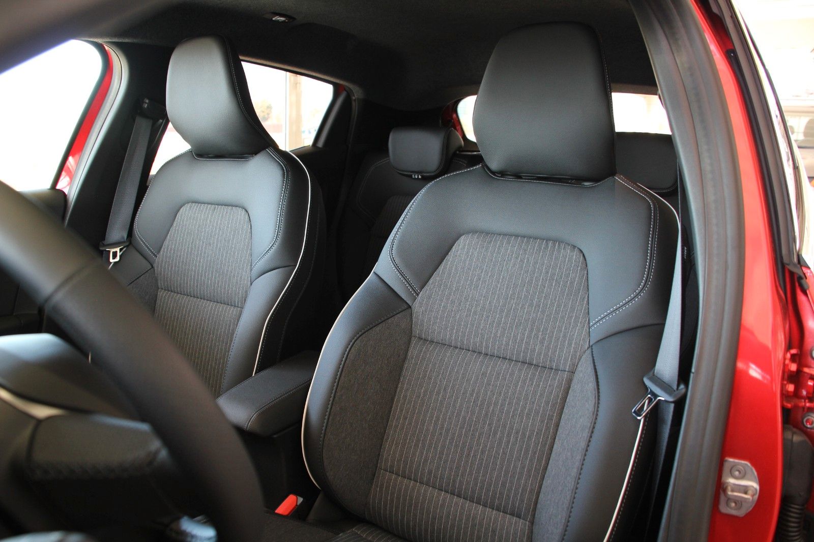Fahrzeugabbildung Mitsubishi Colt Top LED*DAB*SHZ*BOSE*360°