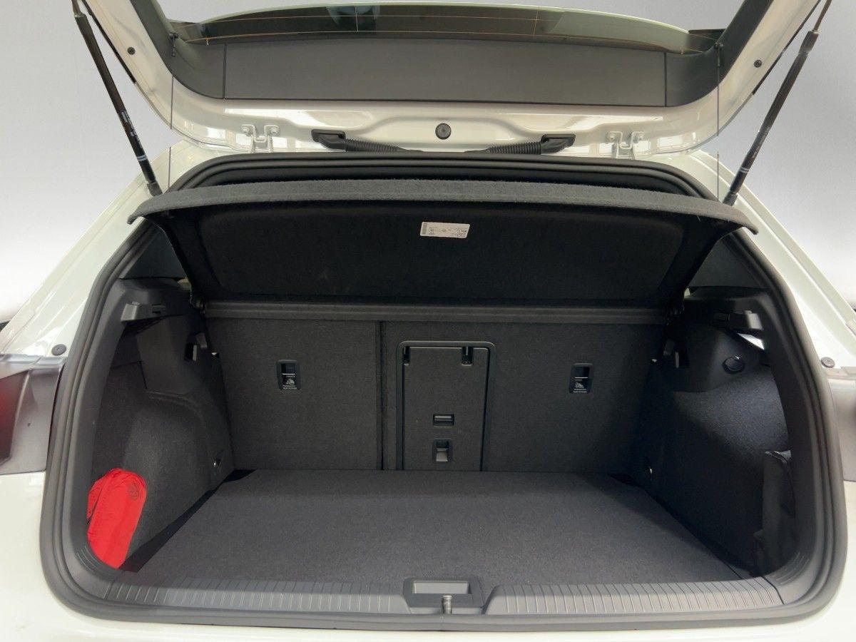 Volkswagen Golf VIII GTI 2.0 TSI DSG RearView Sitzhzg Klima, миниатюра 6
