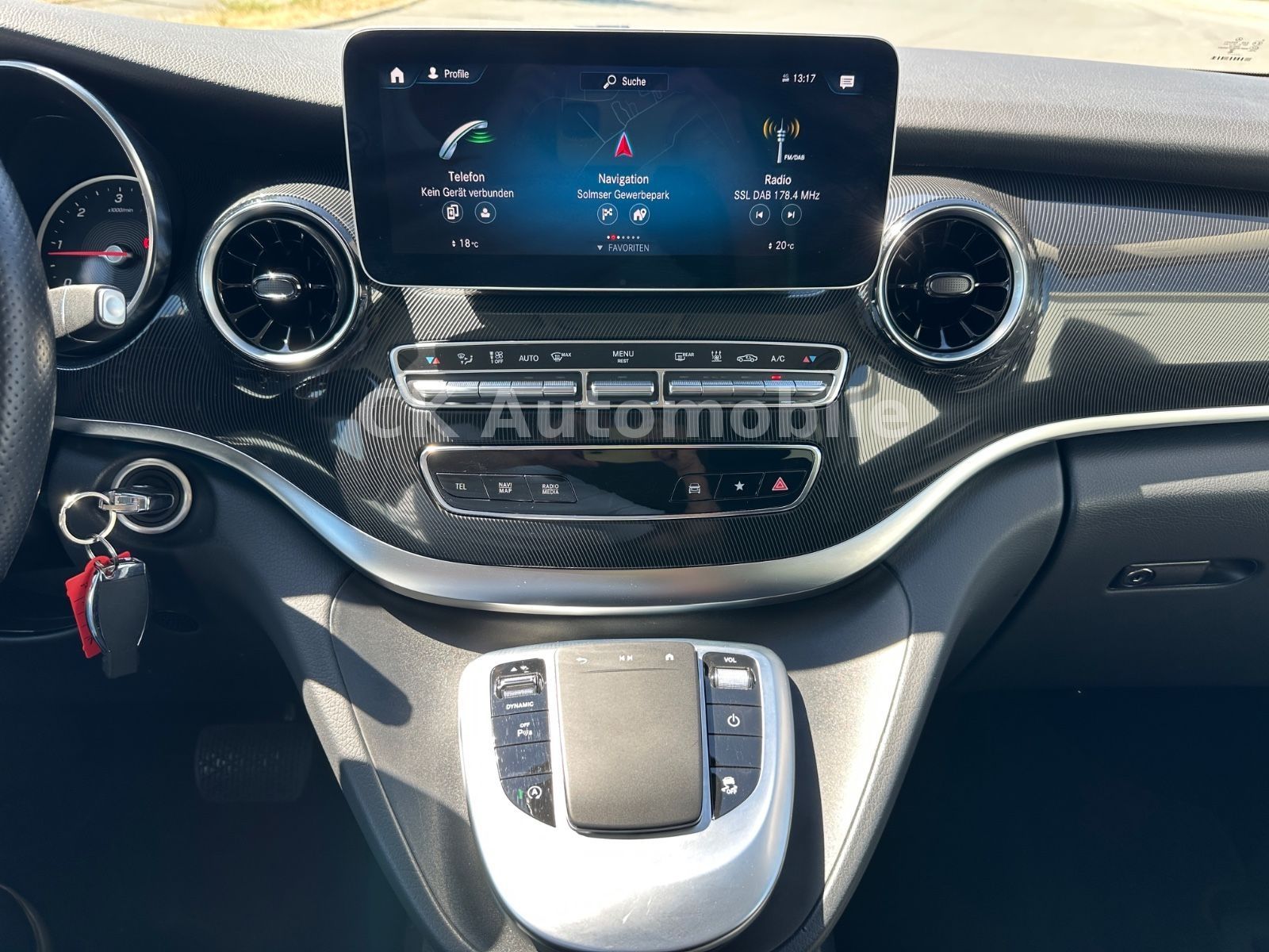 Fahrzeugabbildung Mercedes-Benz V 300d EDITION 4MATIC lang/7 Sitze/Navi/LED/AHK