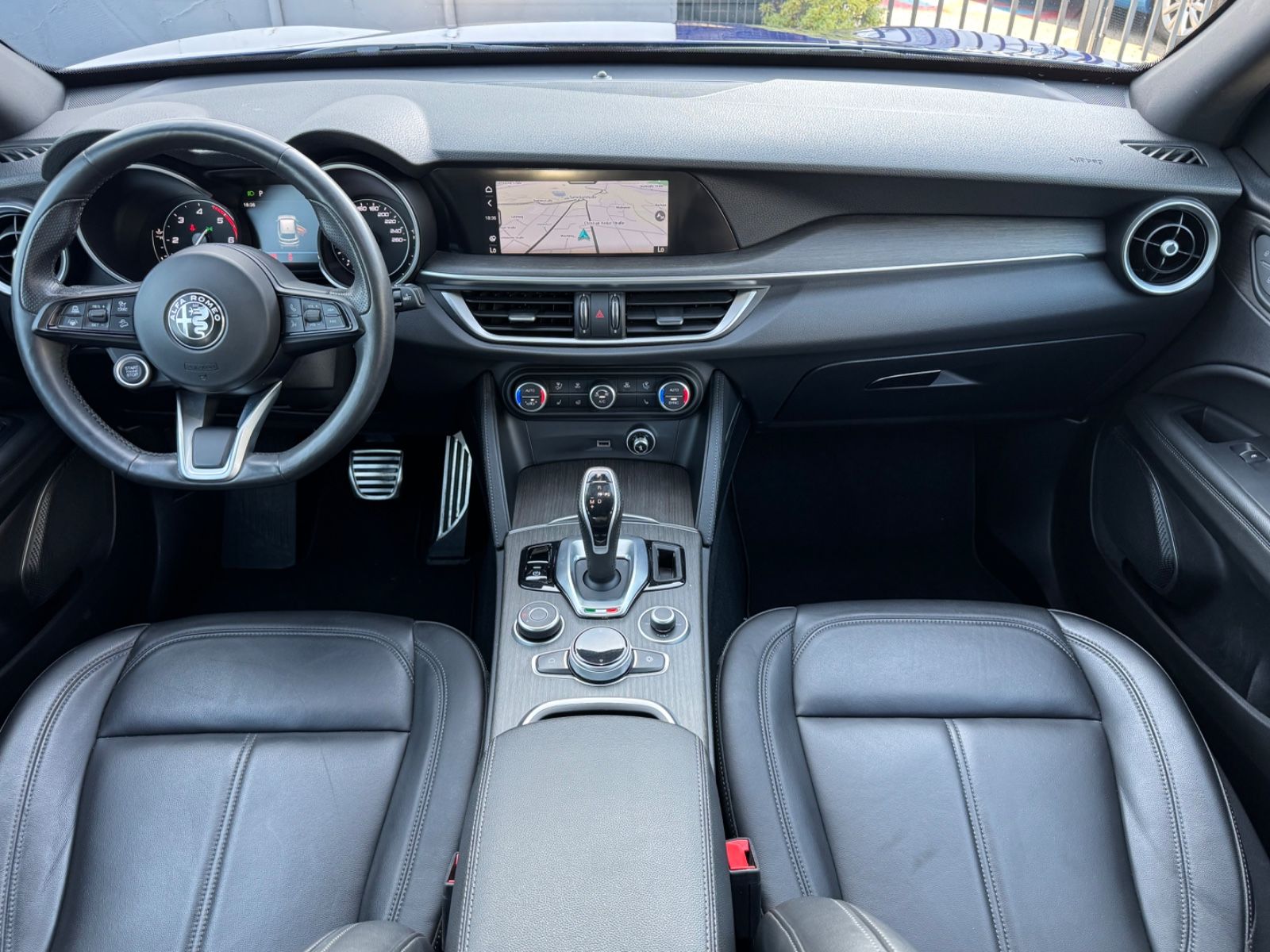 Fahrzeugabbildung Alfa Romeo Stelvio Ti Q4/MEMORY/NAVI/KAMERA/ACC/KLIMA