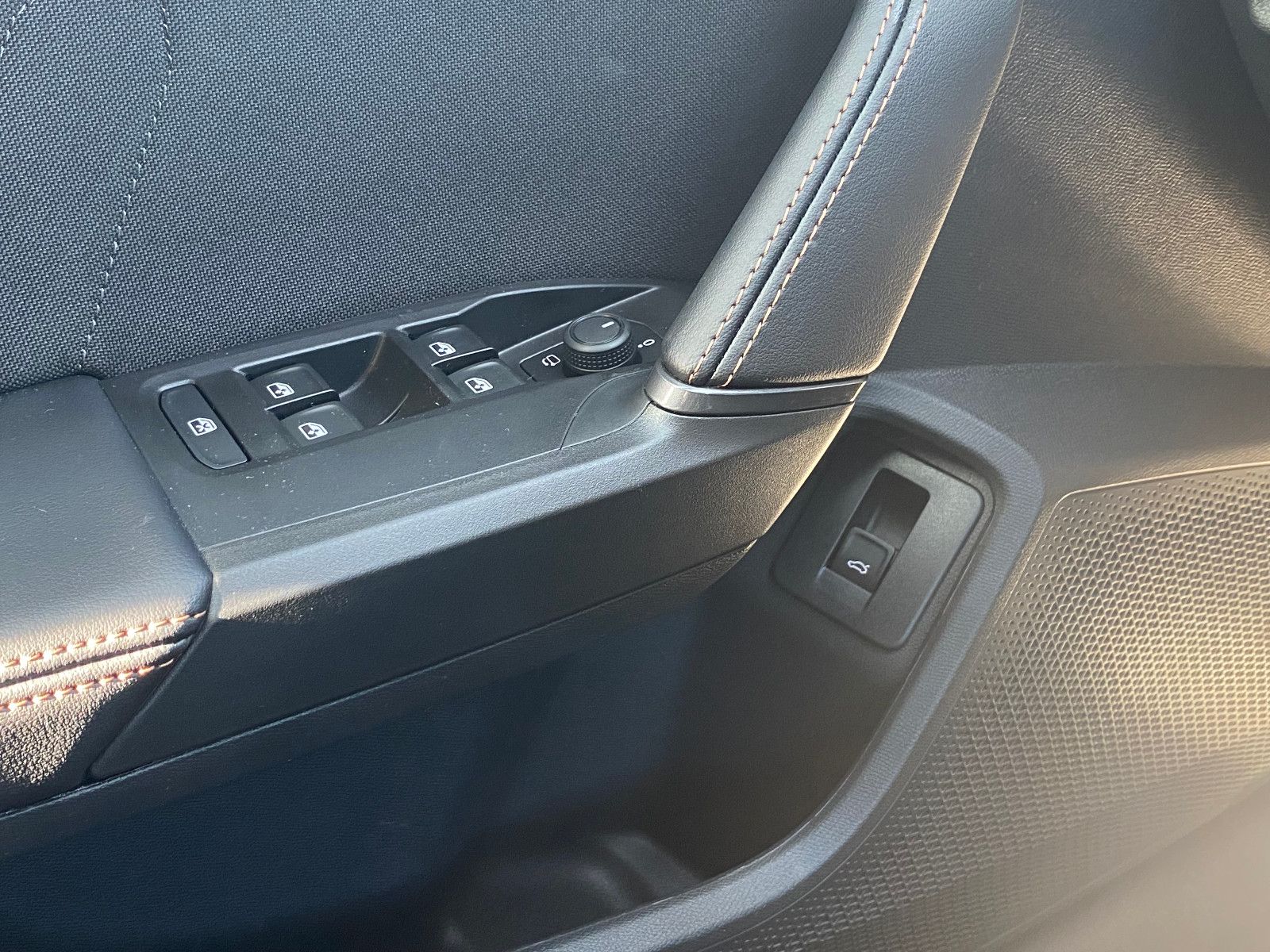 Fahrzeugabbildung CUPRA Formentor 1.5 eTSI  DSG *EDGE*WINTERP.*AHZV-Vb.