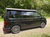 Volkswagen T6 California - Volkswagen T6 California: Schwarz