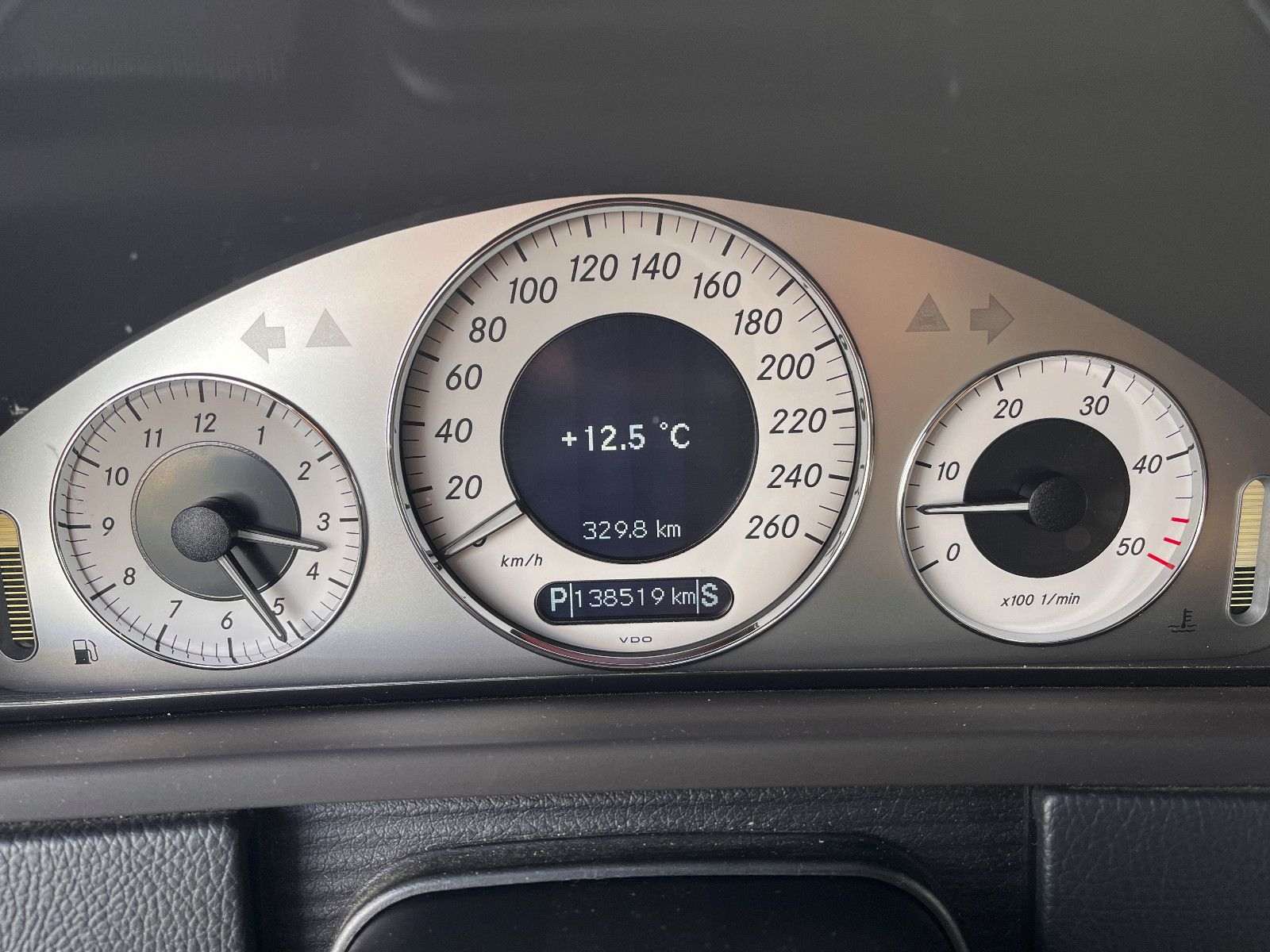 Fahrzeugabbildung Mercedes-Benz CLK 320 CDI Cabrio Automatik Avantgarde