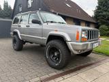 Jeep Cherokee 4,0 XJ LIMITED 100tkm BIGFOOT Sammler - aus 2000: Geländewagen