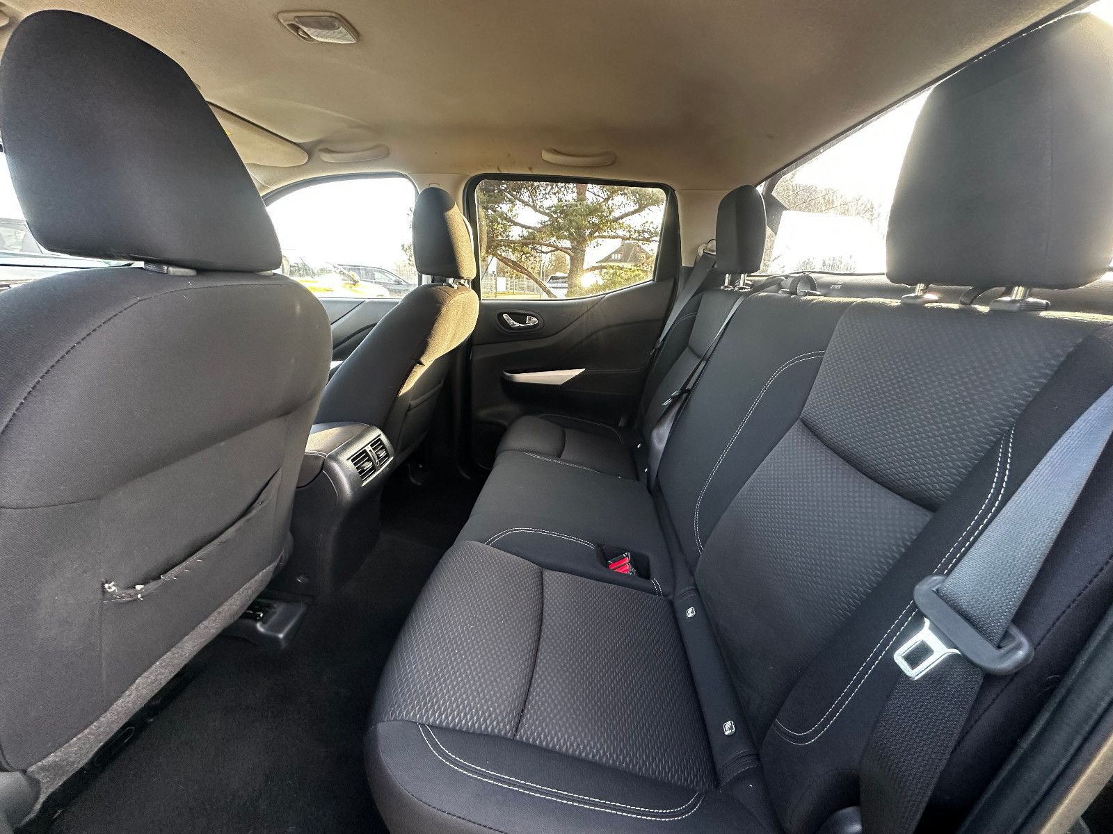 Fahrzeugabbildung Nissan Navara NP300 N-Connecta Double Cab 4x4