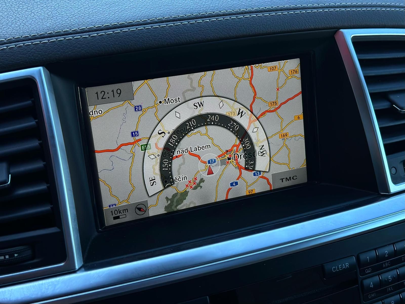MERCEDES-BENZ ML 63 AMG 4M LED#AHK#SHZ#PANO#LUFT#CAM#TEMPO#NAV - Image 12