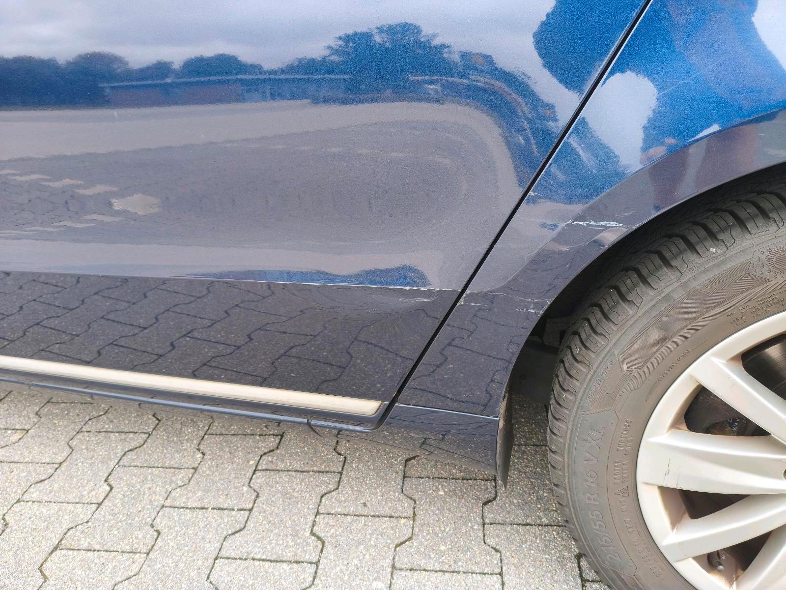 Volkswagen Passat 2011 — photo 14