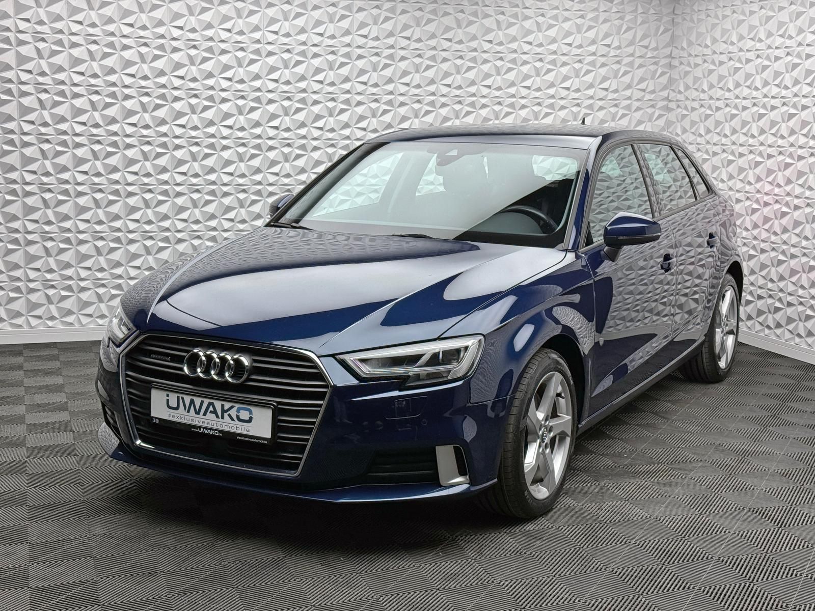 Fahrzeugabbildung Audi SPORTBACK 40 TFSI QUA/ACC/AHK/RCAM/MATRIX/VIRTUA