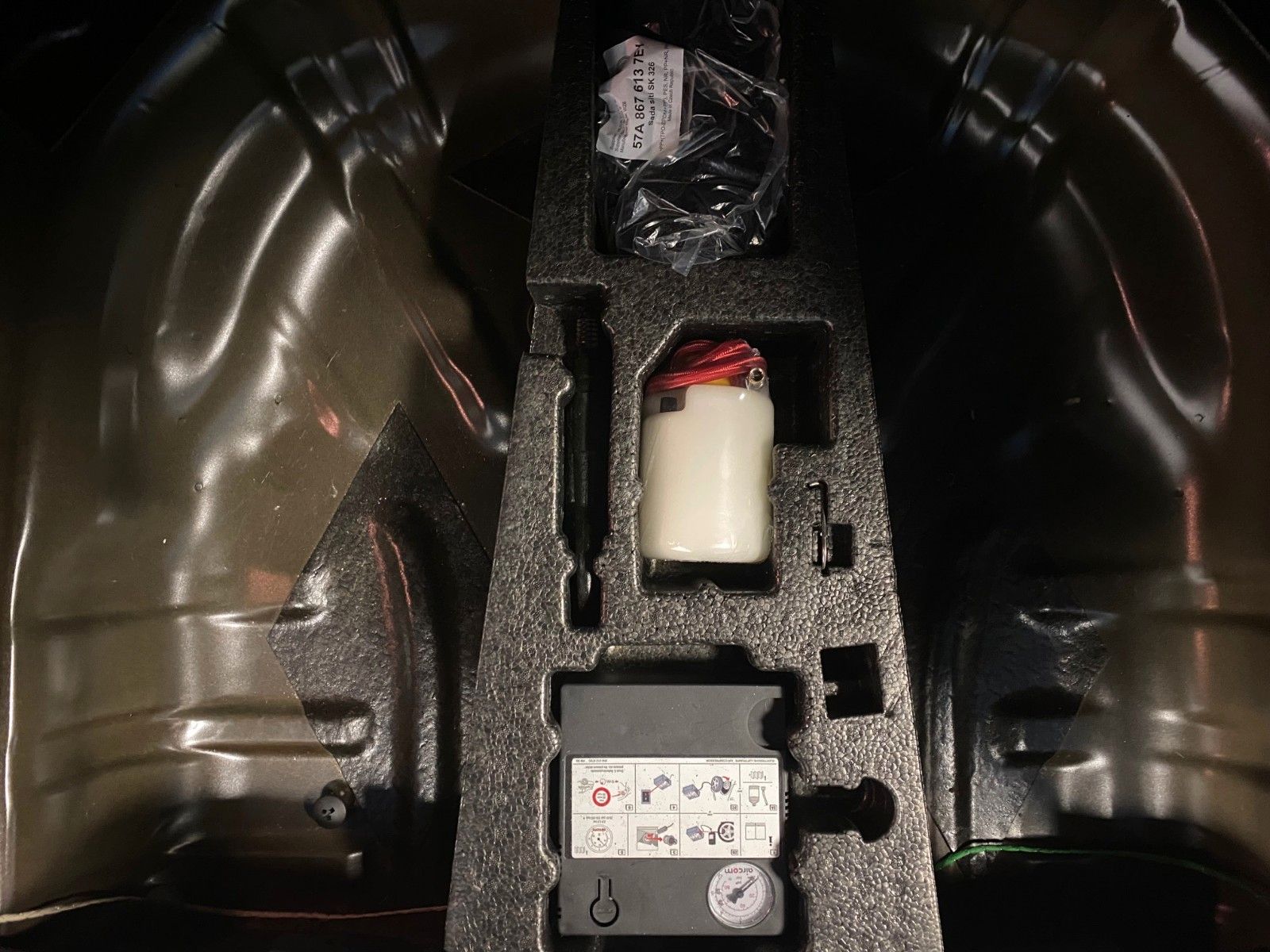 Fahrzeugabbildung SKODA Karoq 1.5 TSI Style+AHK schwenk+LED+NAVIGATION+